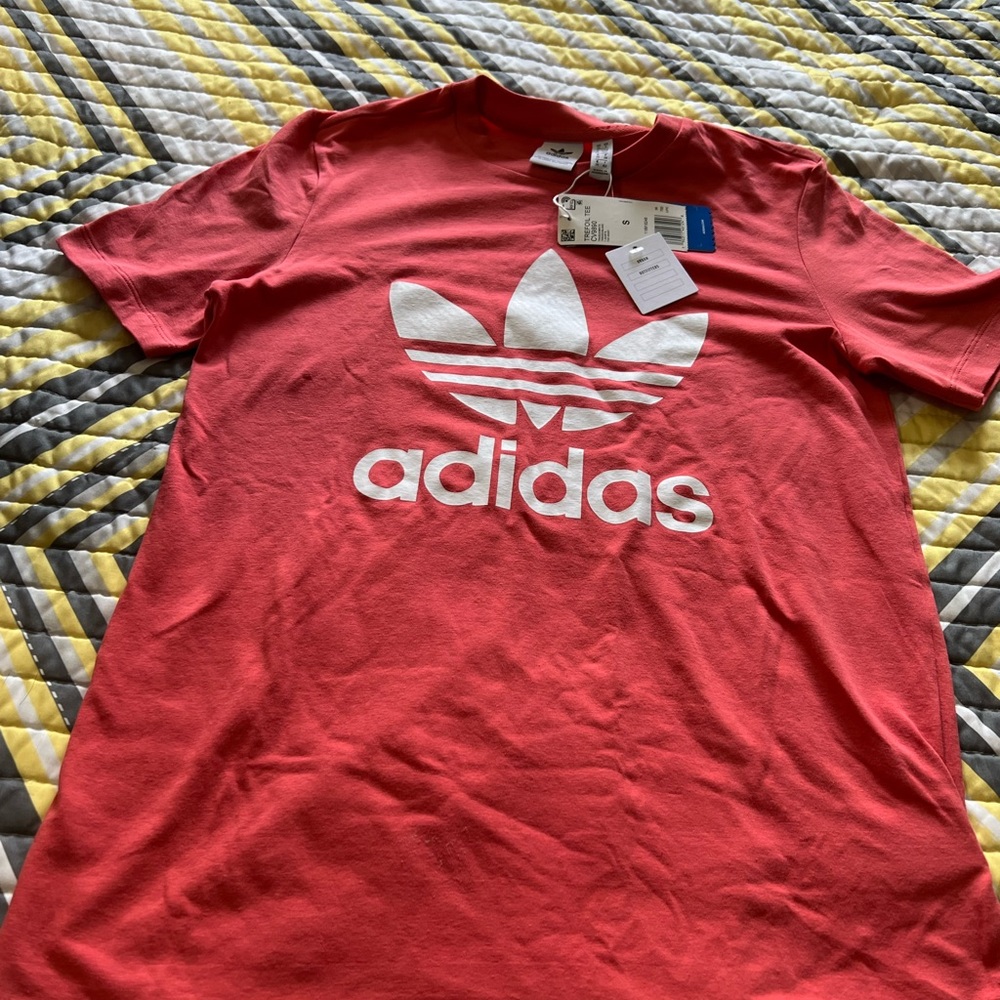 Adidas Trefoil Tee in Red